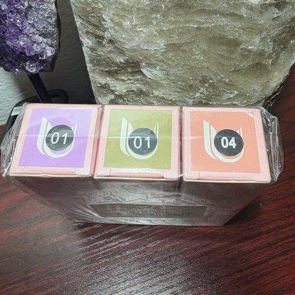 Luxaza Makeup Stick Set - Picture 6 of 6